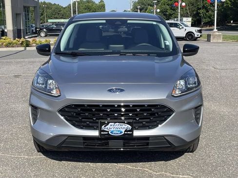 Certified 2022 Ford Escape SE w/ SE Sport Appearance Package FWD image 2