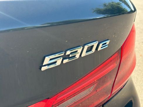 Used 2019 BMW 530e w/ Convenience Package image 6