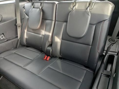 Used 2025 Ford Explorer ST-Line w/ ST-Line Street Pack AWD/4WD image 28