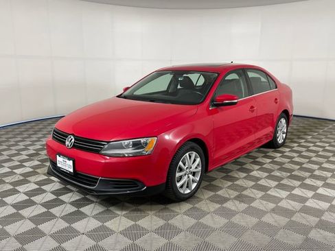 Used 2014 Volkswagen Jetta SE FWD image 1