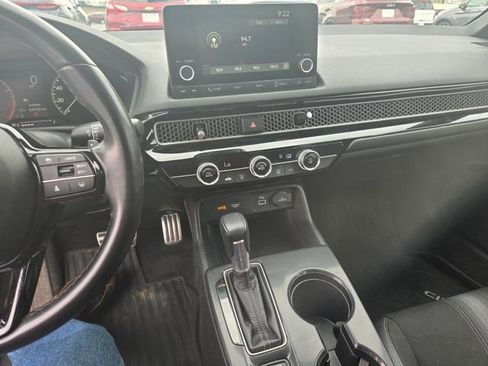 Used 2024 Honda Civic Sport image 2