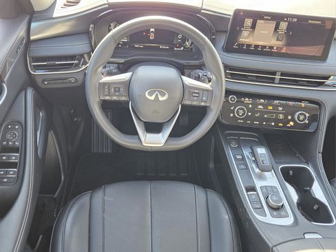 Certified 2025 INFINITI QX60 Luxe image 15