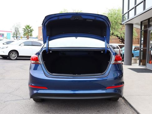 Used 2017 Hyundai Elantra SE FWD image 22