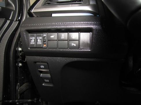 Used 2023 Honda Odyssey Touring image 9