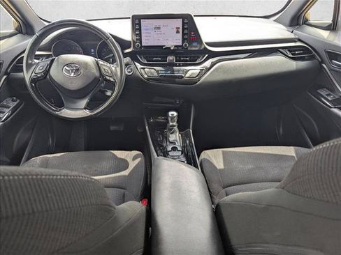 Used 2019 Toyota C-HR XLE FWD image 16