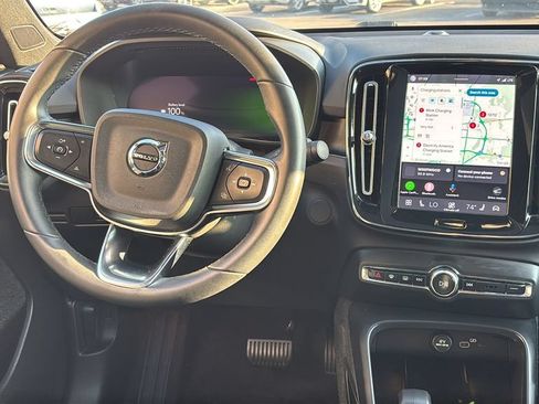 Certified 2023 Volvo C40 P8 Recharge Plus AWD/4WD image 7