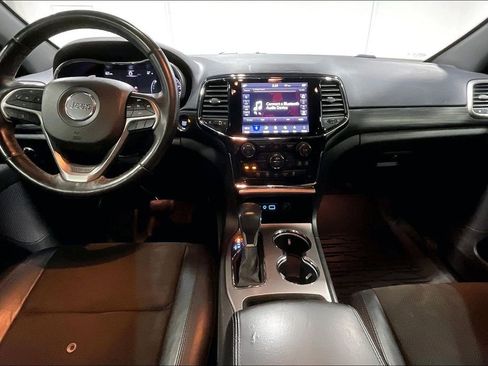 Used 2019 Jeep Grand Cherokee Altitude image 18