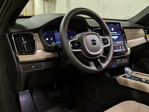 New 2026 Volvo XC90 B6 Plus w/ Protection Package Premier image 8