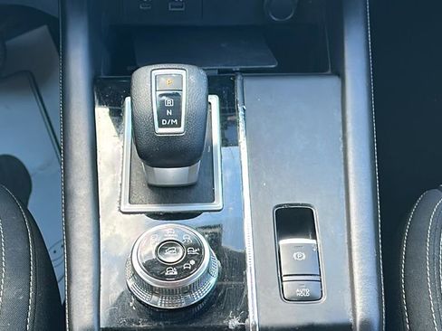 Used 2022 Mitsubishi Outlander ES image 23