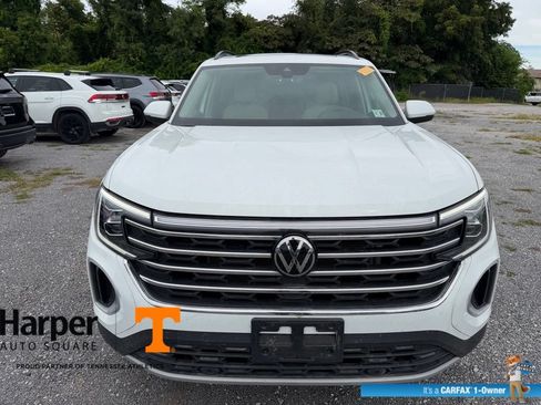 Used 2024 Volkswagen Atlas SE w/ Panoramic Sunroof Package AWD/4WD image 8