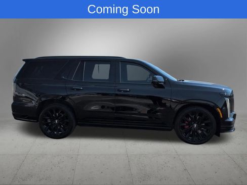 Used 2025 Cadillac Escalade V w/ LPO, ONYX Package image 7