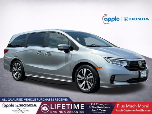 Used 2023 Honda Odyssey Touring image 1