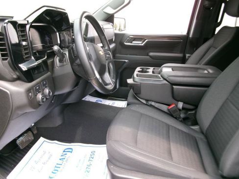 Used 2024 Chevrolet Silverado 1500 LT AWD/4WD image 14