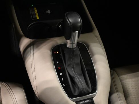 Used 2024 Honda HR-V EX-L image 16