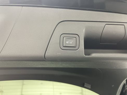 Certified 2025 Buick Envision Sport Touring image 35