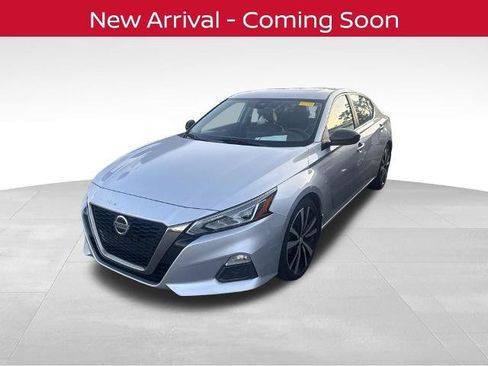 Certified 2020 Nissan Altima 2.5 SR w/ Premium Package FWD image 2