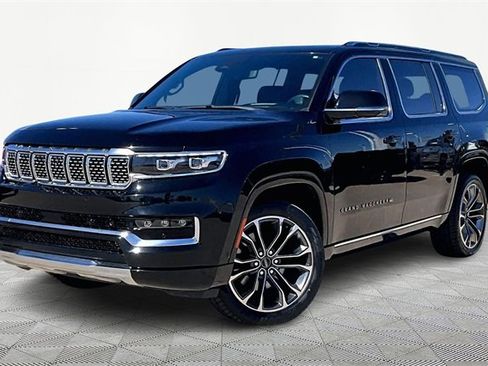 Used 2022 Jeep Grand Wagoneer Series III w/ Rear Seat Video Group 1 image 1