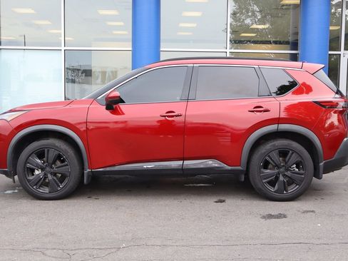 Used 2022 Nissan Rogue SL AWD/4WD image 2