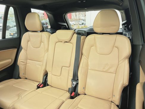 Certified 2023 Volvo XC90 B6 Ultimate w/ Protection Package Premier AWD/4WD image 33