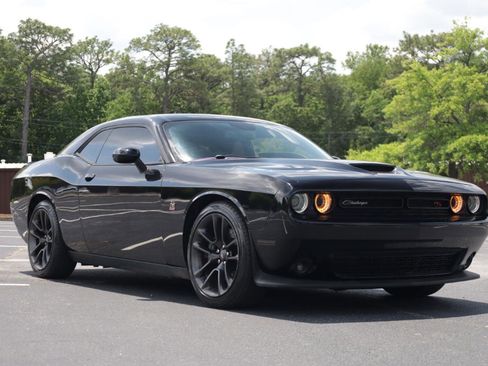 Used 2021 Dodge Challenger R/T Scat Pack RWD image 7