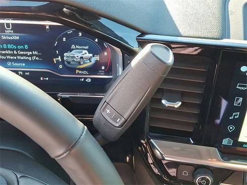 Used 2025 Chevrolet Silverado 2500 LTZ w/ LTZ Plus Package image 15