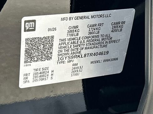 New 2026 Cadillac Escalade ESV Platinum Sport w/ LPO, ONYX Package AWD/4WD image 18
