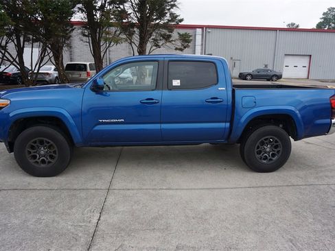 Used 2018 Toyota Tacoma SR5 image 17