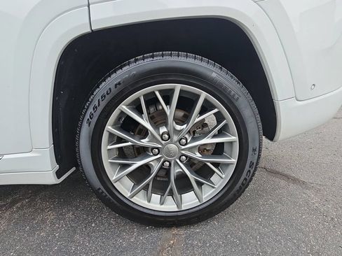 Used 2023 Jeep Grand Cherokee Summit w/ Luxury Tech Group V AWD/4WD image 40