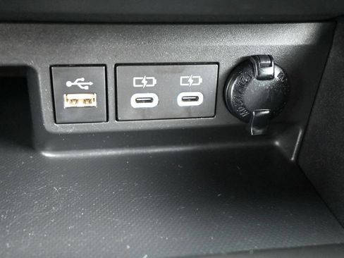 Used 2023 Toyota Highlander XSE FWD image 15