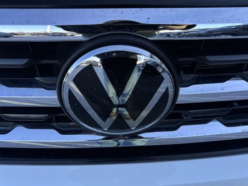 Certified 2023 Volkswagen Atlas SE image 30