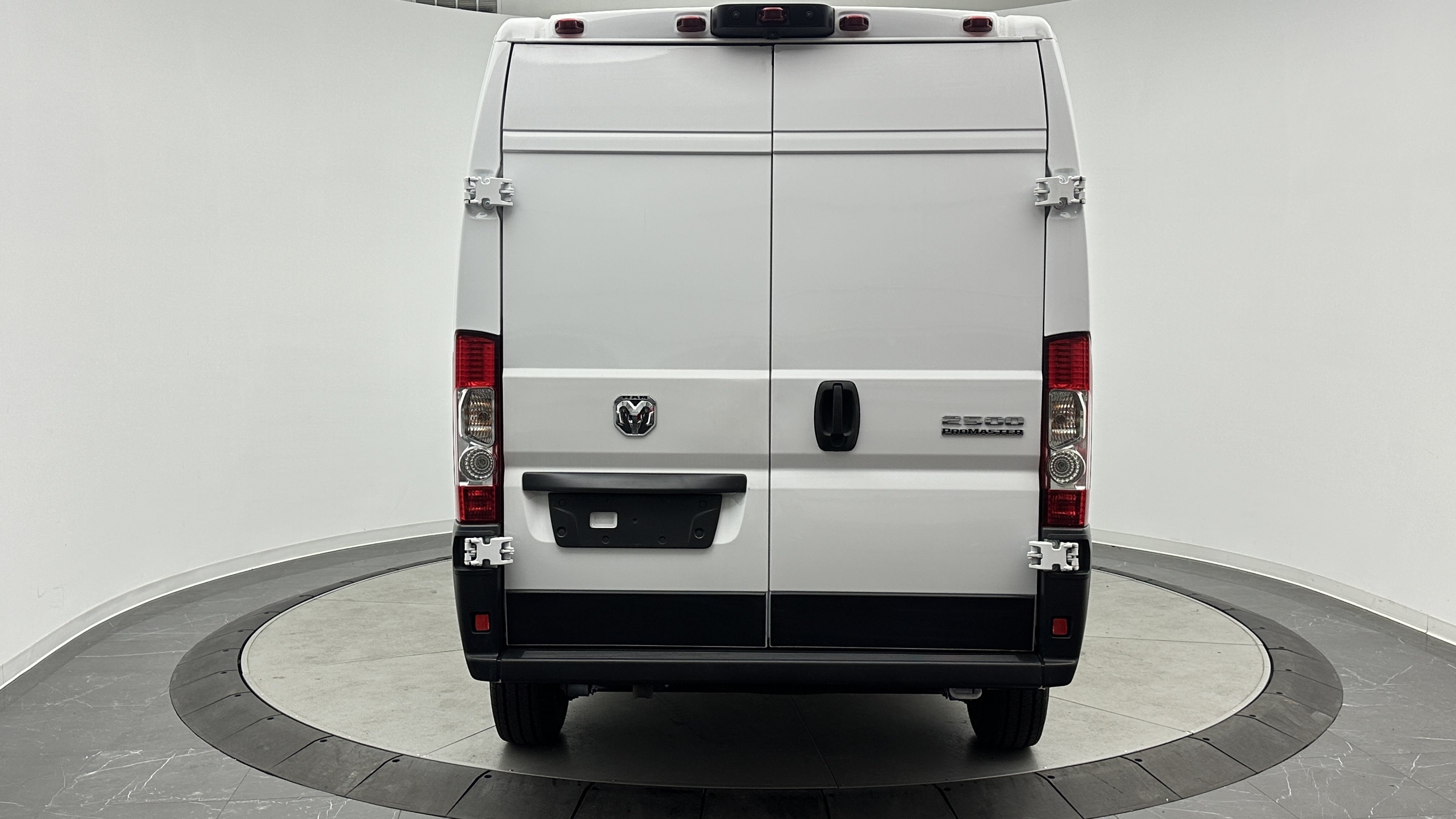 Used 2026 RAM ProMaster 2500 w/ Convenience Group FWD image 5