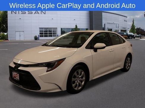 Used 2024 Toyota Corolla LE image 7