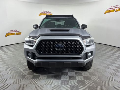 Used 2019 Toyota Tacoma TRD Sport image 9