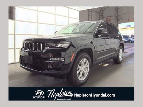 Used 2023 Jeep Grand Cherokee Limited AWD/4WD image 1