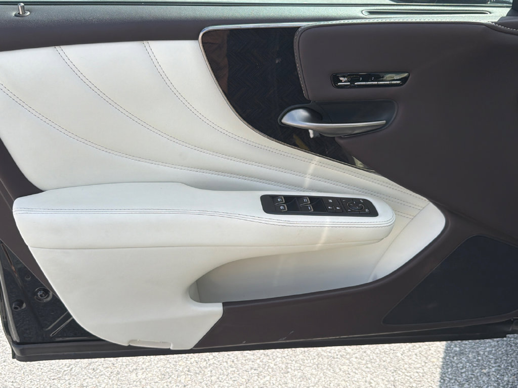Used 2018 Lexus LS 500 RWD image 10