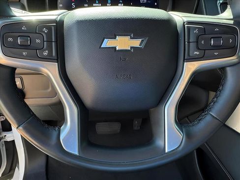 Certified 2024 Chevrolet Suburban Premier image 29