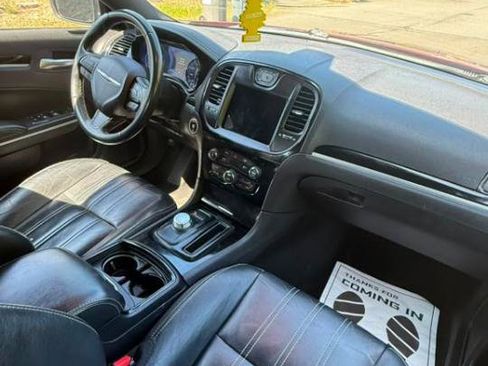 Used 2020 Chrysler 300 S RWD image 10