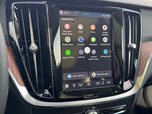 New 2026 Volvo V60 B5 Cross Country Plus w/ Climate Package image 17