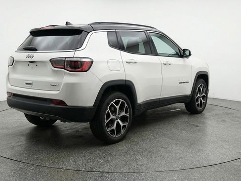 Used 2025 Jeep Compass Limited AWD/4WD image 9