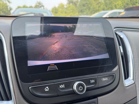 Used 2019 Chevrolet Malibu LT w/ Driver Confidence Package II FWD image 14