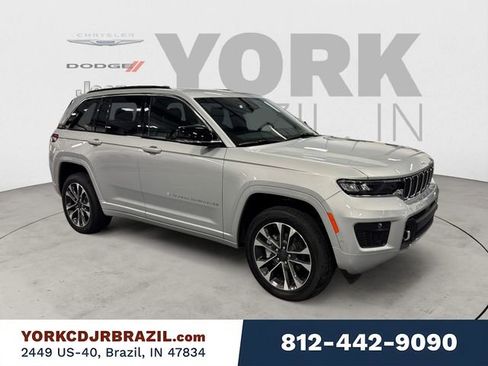 New 2025 Jeep Grand Cherokee Overland w/ Luxury Tech Group IV AWD/4WD image 7