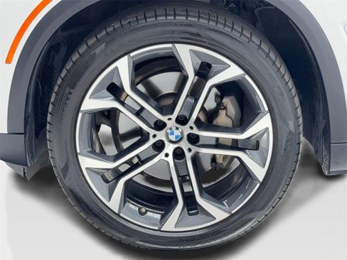 Used 2022 BMW X5 sDrive40i w/ Premium Package image 58
