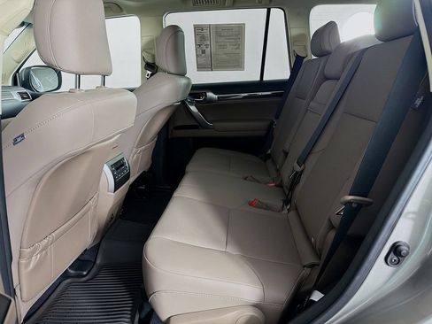 Used 2023 Lexus GX 460 Premium w/ Premium Package AWD/4WD image 36
