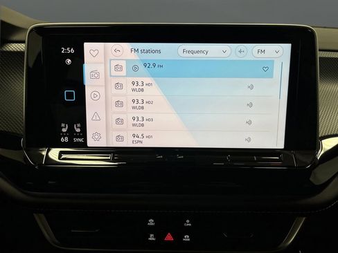 Used 2024 Volkswagen Atlas Cross Sport SEL Premium R-Line image 20