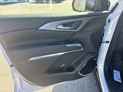 New 2026 Chevrolet Traverse LT w/ Enhanced Driving Package image 23