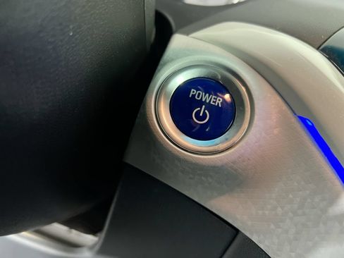Used 2020 Chevrolet Bolt Premier w/ Infotainment Package FWD image 21