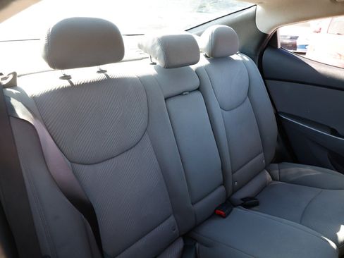 Used 2013 Hyundai Elantra GLS image 14