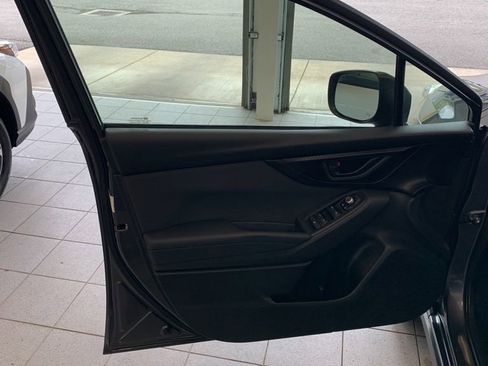 Used 2020 Subaru Crosstrek 2.0i Premium AWD/4WD image 5