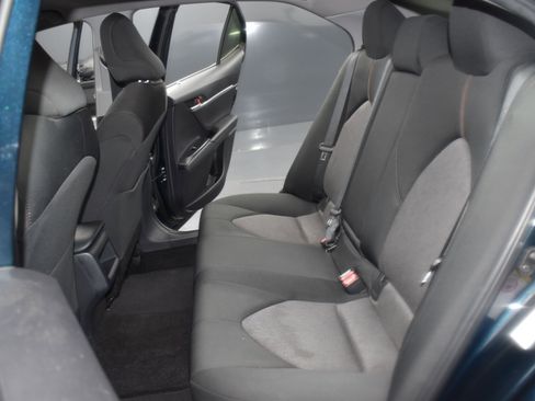 Used 2018 Toyota Camry LE image 22