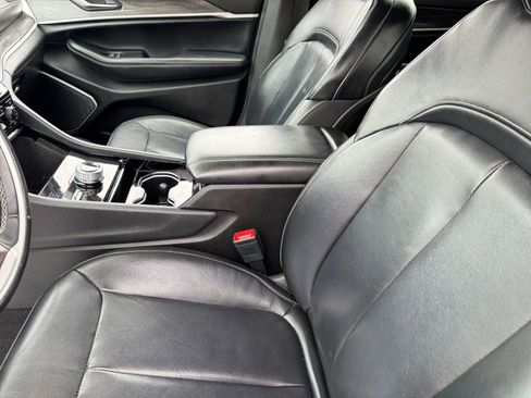 Used 2021 Jeep Grand Cherokee L Limited image 22